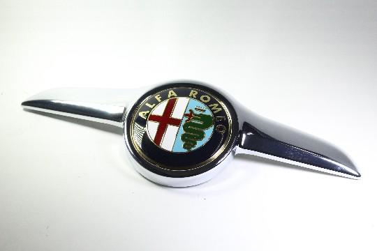 undefined FIAT GROUP - ALFA GT 2003-2010, EMBLEEM ALFA ROMEO VOORZIJDE GLANZEND CHROME ORIGINEEL - 60681590 